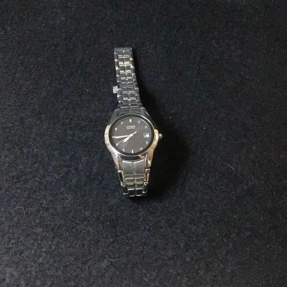 Vintage ladies citizen, Eco drive watch needs battery